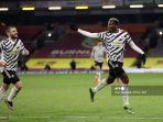 gelandang-prancis-manchester-united-paul-pogba-kanan-merayakan-gol-pembuka.jpg