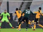 gelandang-prancis-tottenham-hotspur-tanguy-ndombele-tengah-mencetak-gol.jpg