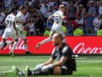 gelandang-real-madrid-asal-uruguay-federico-valverde-kanan-merayakan-dengan-rekan-setimnya.jpg