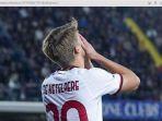 gelandang-serang-ac-milan-charles-de-ketelaere-tutup-muka.jpg