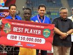 gelandang-sriwijaya-fc-makan-konate_20180305_192111.jpg