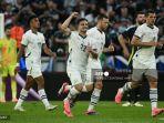 gelandang-swiss-23-xherdan-shaqiri-merayakan-gol-pertama-timnya-lawan-skotlandia.jpg