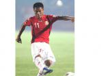 gelandang-tengah-persebaya-surabaya-dedi-kusnandar_20141120_173216.jpg