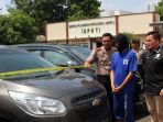 gelapkan-mobil-rental_20170420_154246.jpg