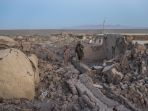 gempa-bumi-dahsyat-guncang-afghanistan_20231009_074151.jpg