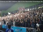 gemuruh-pendukung-ketika-sma-6-lawan-sma-al-izhar-ramaikan-pertandingan-dbl_20181017_115745.jpg