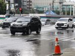 genangan-air-hujan-selimuti-jalan-didepan-gedung-sarinah_20220922_201825.jpg