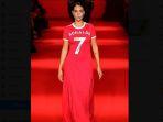 georgina-rodriguez-tampil-di-paris-fashion-week.jpg