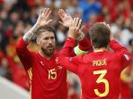 gerard-pique-dengan-sergio-ramos_20171003_202400.jpg