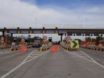 gerbang-tol-warugunung-di-jalan-tol-surabaya-mojokerto_20171204_151752.jpg