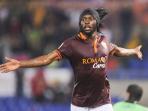 gervinho-terbang_20141221_093651.jpg