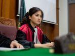 Andrea Tanzil Jelaskan Soal Penampilannya Pakai Baju Hakim