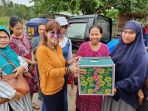 ghea-michieo-bantu-korban-banjir_20190610_062218.jpg