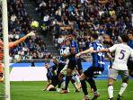 giacomo-bonaventura-kanan-mencetak-gol.jpg