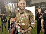gianluigi-donnarumma-piala_20161224_105005.jpg