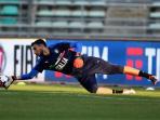 gianluigi-donnarumma-tangkapbola_20160907_211112.jpg