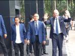 gianni-infantino-bersama-ketum-pssi-mochamad-iriawan.jpg