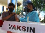 giat-vaksin-booster-di-pasar-induk-kramatjati_20220406_183631.jpg