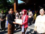 gibran-rakabuming-raka-saat-memperingati-hari-bela-negara-ke-75-dan-hari-ibu-ke-95.jpg