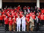 gibran-selvi-teguh-foto-bersama-fraksi-pdip.jpg