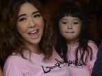 gisel-dan-gempi-buka-toko-kue-gempikoe-surabaya-di-jl-tunjungan_20190428_183307.jpg