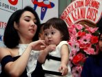 gisella-anastasia-ajak-anaknya-potong-rambut_20160605_201717.jpg