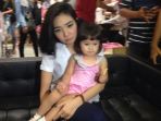 gisella-anastasia-dan-putrinya-gempita-noura_20170120_170343.jpg
