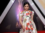 gita-gutawa-hadiri-ami-awards-2016_20160930_163613.jpg
