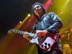 gitaris-black-sabbath_20150304_105629.jpg