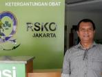 gitaris-padi-ari-tri-sosianto-atau-ari-padi-diabadikan-usai-menjalani-proses-rehabilitasi_20151107_173246.jpg