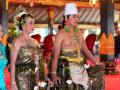 gkr-hayu-dan-kph-notonegoro-seusai-acara-panggih-manten.jpg
