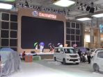 gladi-bersih-di-booth-daihatsu_20170808_200043.jpg