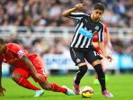 glen-johnson-ayoze-perez_20141103_172144.jpg