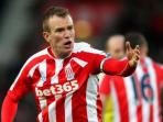 glenn-whelan-stoke-city_20160408_111939.jpg