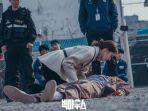 go-mi-ho-yoona-snsd-saat-menyelamatkan-narapidana-di-kdrama-big-mouth.jpg