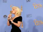 golden-globe-gaga_20160111_132827.jpg