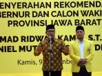 golkar-rekomendasi-ridwan-kamil-dan-daniel-muttaqien-cagub-jabar_20171110_001821.jpg