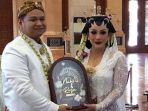 gomez-nikah.jpg