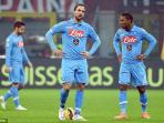 gonzalo-higuain-and-jonathan-de-guzman-look-fr_20141215_114539.jpg