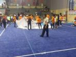 gor-pajajaran-tempat-wushu-digelar-bocor-bikin-panitia-sibuk_20160918_235536.jpg