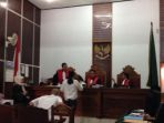 gordon-dan-ismayanti-terdakwa-penipuan_20161121_223751.jpg