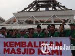 gp-ansor-protes-masjid-dprd-kota-surabaya-dirobohkan_20171026_143502.jpg