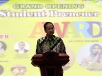 grand-opening-student-preneur-award_20160614_220131.jpg