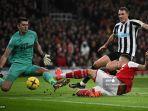 granit-xhaka-di-laga-arsenal-vs-newcastle-united.jpg