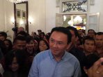 gubernur-ahok-saksikan-film-slank-ngga-ada-matinya_20151006_104240.jpg