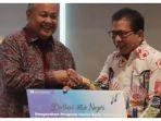 Gubernur Bank Indonesia Perry Warjiwo Serahkan Program Sosial BI ke PMI Jakarta Utara