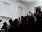 gubernur-dan-wakil-gubern_20171016_182356.jpg