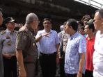gubernur-djarot-inspeksi-kolong-tol-wiyoto-wiyono_20170701_005030.jpg