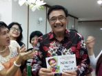 gubernur-dki-djarot-saiful-hidayat-saat-menerima-kue_20170706_162648.jpg
