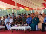 gubernur-dki-jakarta-anies-baswedan-bersama-istri-fery-farhati.jpg
